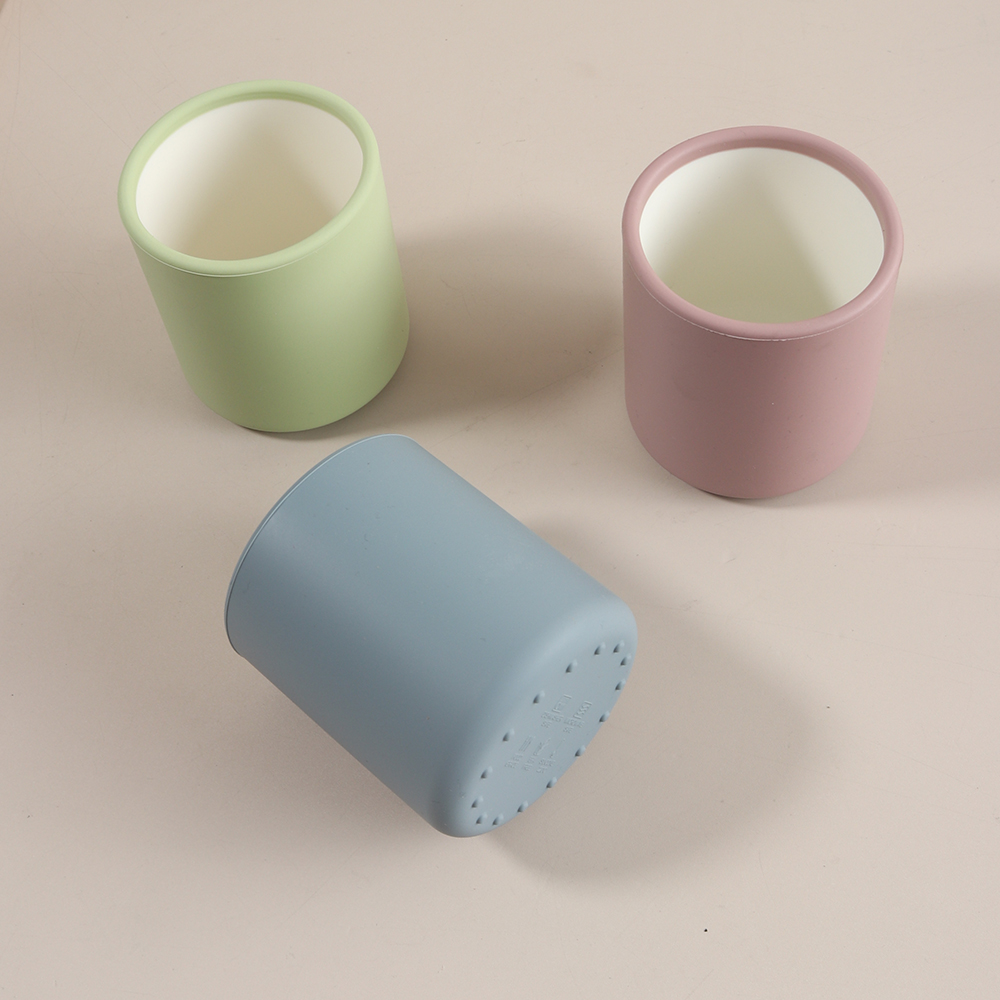 Gobelet d'apprentissage en sil - Baby Food Utensil avis et prix